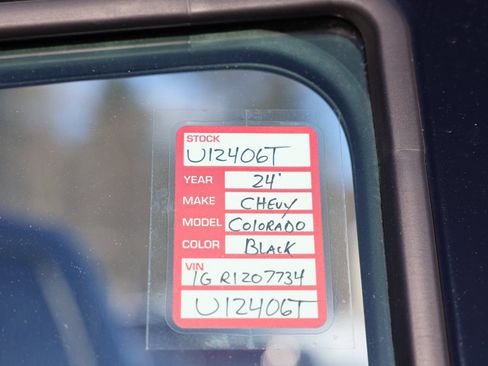 Used 2024 Chevrolet Colorado Trail Boss w/ Advanced Trailering Package image 35