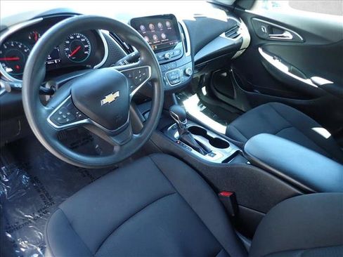 Used 2024 Chevrolet Malibu LS FWD image 9