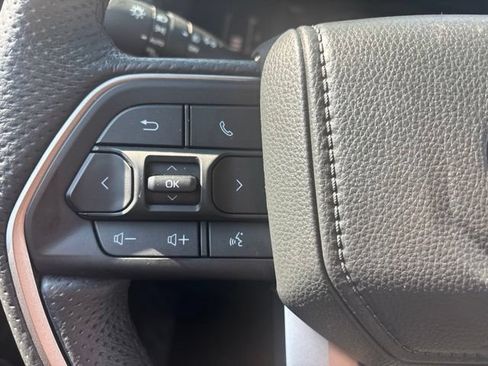 Used 2025 Toyota Tacoma SR5 RWD image 15