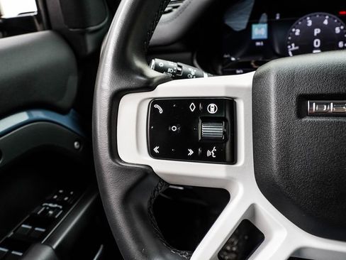 Used 2025 Land Rover Defender 110 S image 37