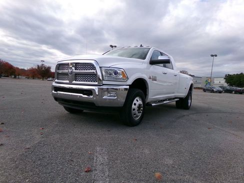 Used 2017 RAM 3500 Laramie image 2