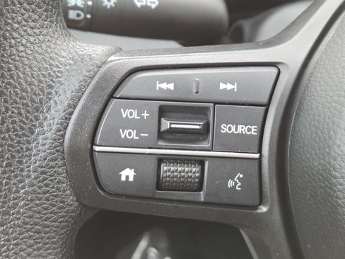 Used 2024 Honda CR-V LX image 31