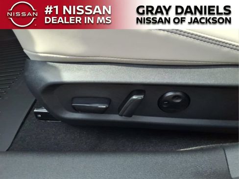 New 2026 Nissan Sentra SL w/ Floor Mat Package FWD image 11