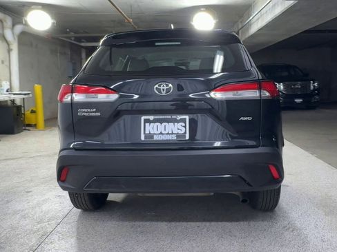 Used 2024 Toyota Corolla Cross L AWD/4WD image 10