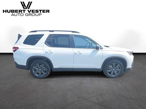 New 2026 Honda Pilot Sport image 5