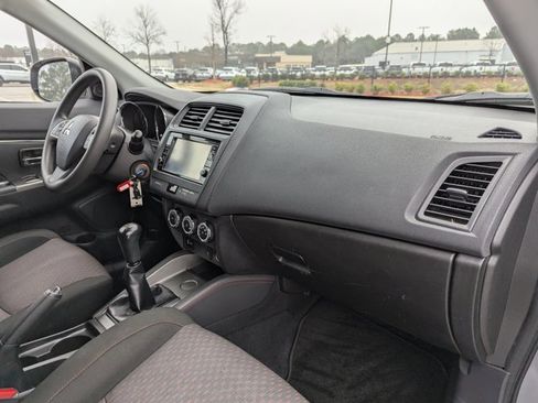 Used 2018 Mitsubishi Outlander Sport ES image 26