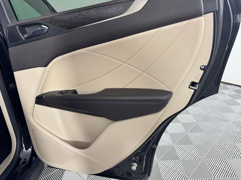 Used 2017 Lincoln MKC Reserve w/ Lincoln MKC Climate Package image 38