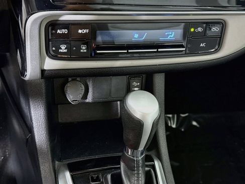 Certified 2019 Toyota Corolla LE FWD image 8