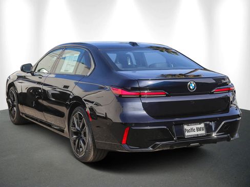 New 2026 BMW 740i w/ Premium Package image 4