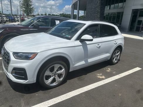 Used 2021 Audi Q5 2.0T Premium Plus w/ Premium Plus Package AWD/4WD image 3