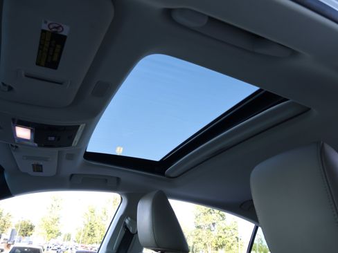 Used 2020 Lexus ES 300h w/ Premium Package FWD image 30