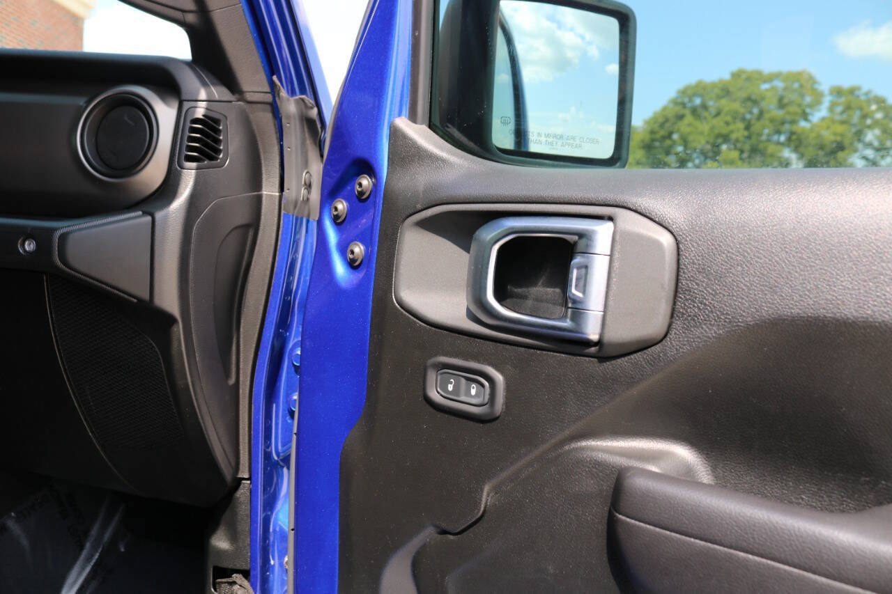 Used 2020 Jeep Wrangler Sport AWD/4WD image 13