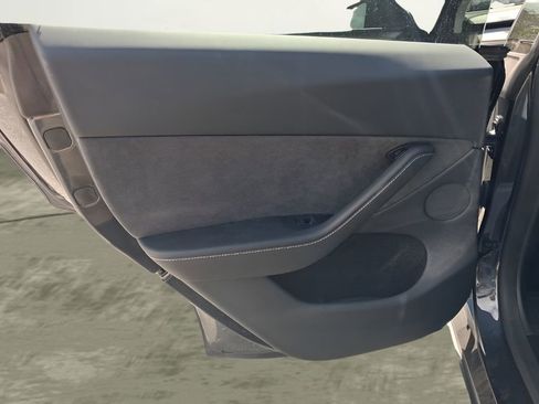 Used 2024 Tesla Model Y Long Range image 19