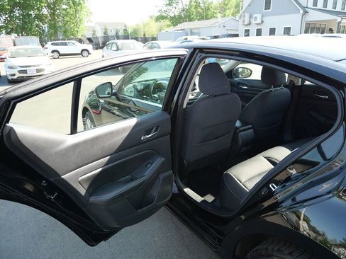 Used 2020 Nissan Altima 2.5 S AWD/4WD image 28