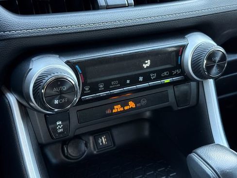 Used 2025 Toyota RAV4 XLE w/ Convenience Package AWD/4WD image 25