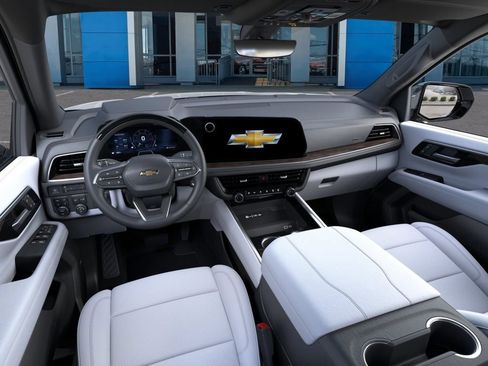 New 2026 Chevrolet Suburban Premier AWD/4WD image 15