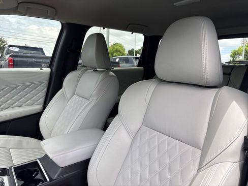 Used 2024 Mitsubishi Outlander SEL AWD/4WD image 18