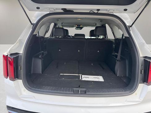 Used 2023 Kia Sorento S FWD image 12