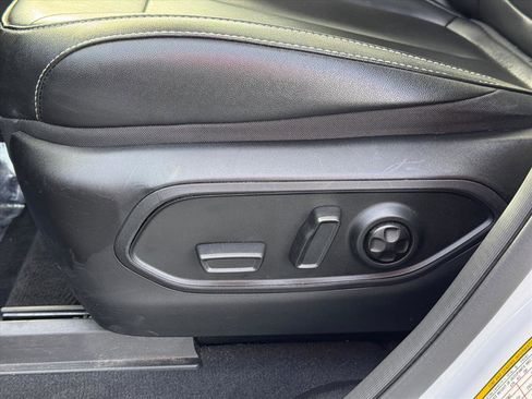 Used 2024 Jeep Grand Cherokee Limited 4xe image 13