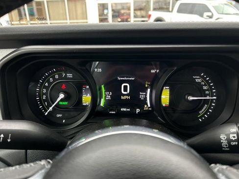 Used 2025 Jeep Wrangler Unlimited Sahara w/ Safety Group image 36