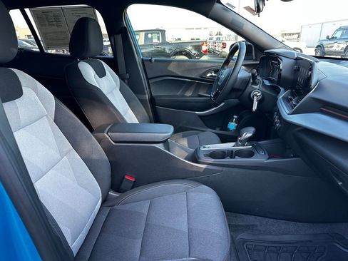 Used 2026 Chevrolet Trax RS image 33