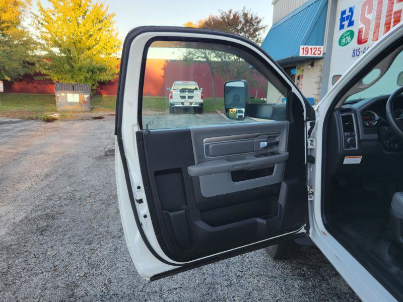 Used 2017 RAM 5500 Tradesman w/ Power & Remote Entry Group RWD image 37