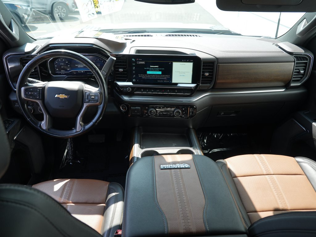 Certified 2024 Chevrolet Silverado 3500 High Country w/ LPO, Dark Essentials Package AWD/4WD image 25