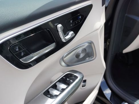 Certified 2025 Mercedes-Benz C 300 Sedan image 21