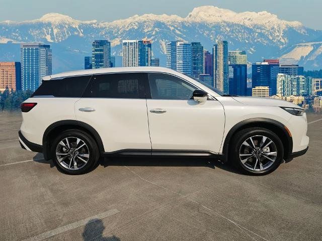 Certified 2025 INFINITI QX60 Luxe w/ Cargo Package AWD/4WD image 8