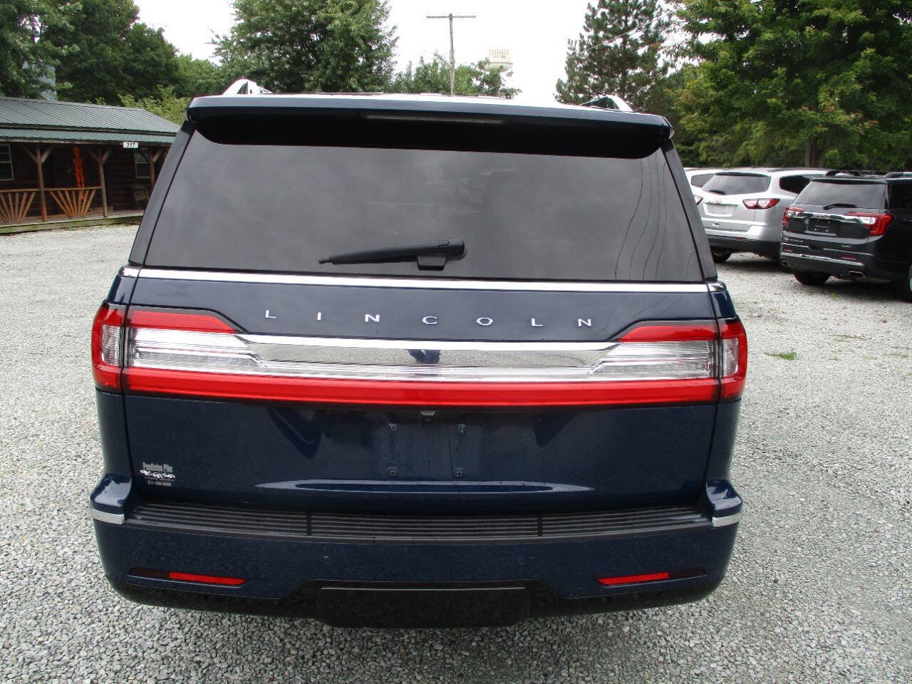 Used 2018 Lincoln Navigator Reserve w/ Technology Package AWD/4WD image 4
