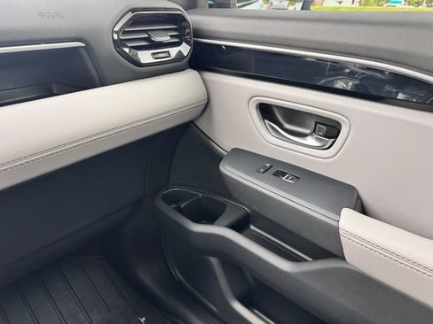 Used 2025 Honda Pilot Touring image 22