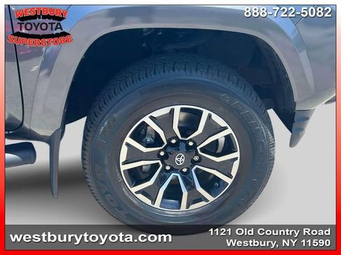 Used 2020 Toyota Tacoma TRD Sport w/ Technology Package AWD/4WD image 14
