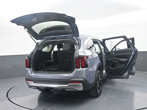 Used 2025 Kia Sorento S FWD image 75