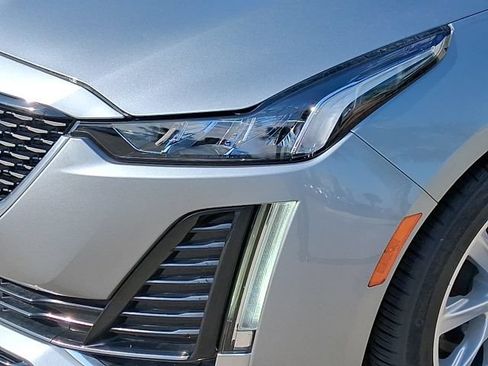 Used 2023 Cadillac CT5 Luxury RWD image 7