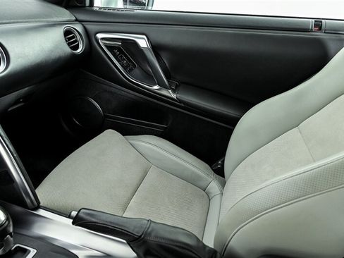 Used 2009 Nissan GT-R Premium AWD/4WD image 29