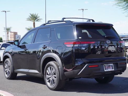 New 2025 Nissan Pathfinder SV image 3