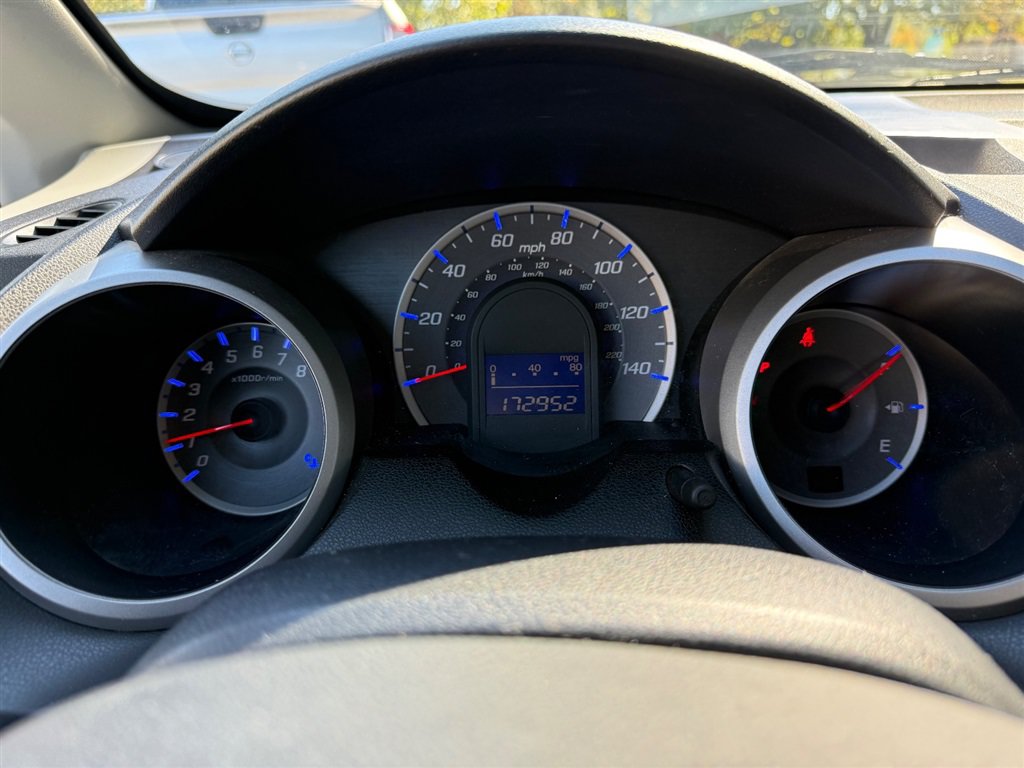 Used 2011 Honda Fit Sport image 9