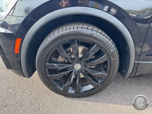 Used 2021 Volkswagen Tiguan SE R-Line FWD image 7