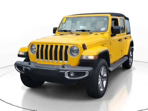 Used 2018 Jeep Wrangler Unlimited Sahara AWD/4WD image 3