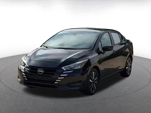 Used 2025 Nissan Versa SV FWD image 7