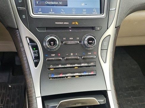 Used 2020 Lincoln Nautilus Reserve w/ Class II Trailer Tow Package image 4