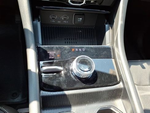 New 2026 Jeep Grand Cherokee L Limited AWD/4WD image 13