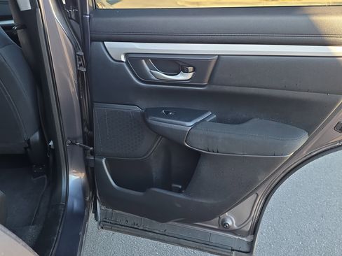 Used 2019 Honda CR-V LX image 27