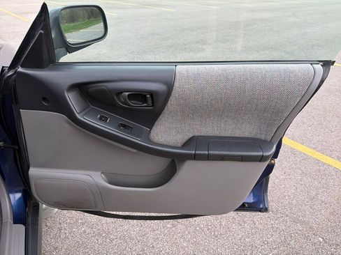 Used 2002 Subaru Forester L AWD/4WD image 19