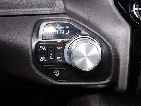 Used 2023 RAM 1500 Laramie AWD/4WD image 17