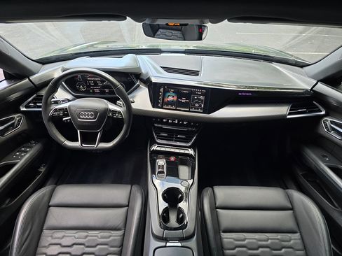 Used 2022 Audi e-tron GT Prestige w/ Prestige Package AWD/4WD image 10