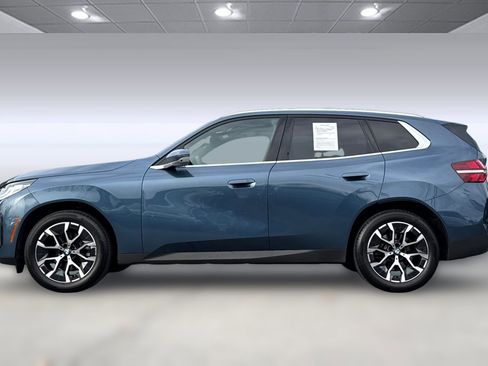 Used 2025 BMW X3 xDrive30i w/ Premium Package image 2