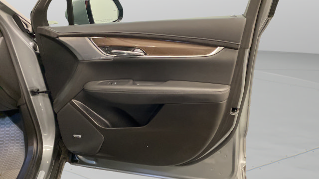 Used 2024 Cadillac XT6 Sport w/ Platinum Package AWD/4WD image 29