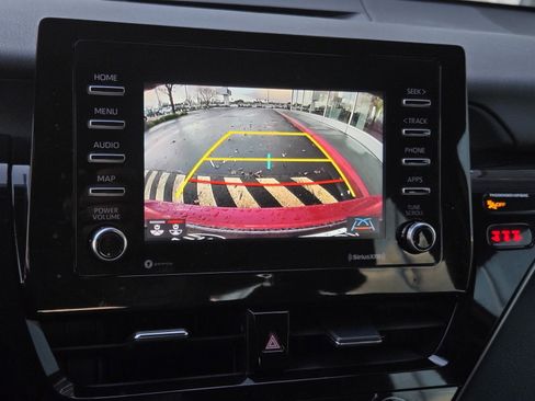 Used 2021 Toyota Camry SE w/ Convenience Package image 15