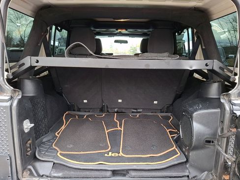 Used 2012 Jeep Wrangler Unlimited Sport image 16